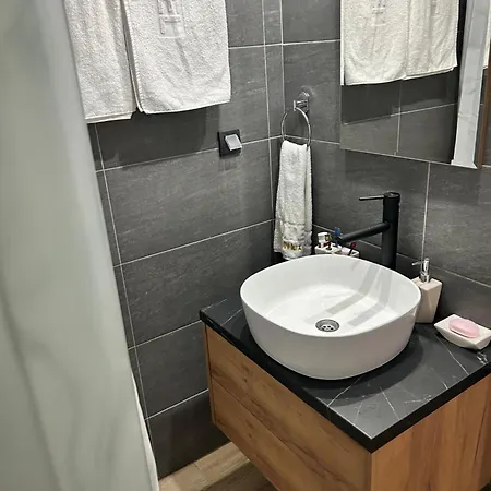 Un Lux - Hill * コパオニク