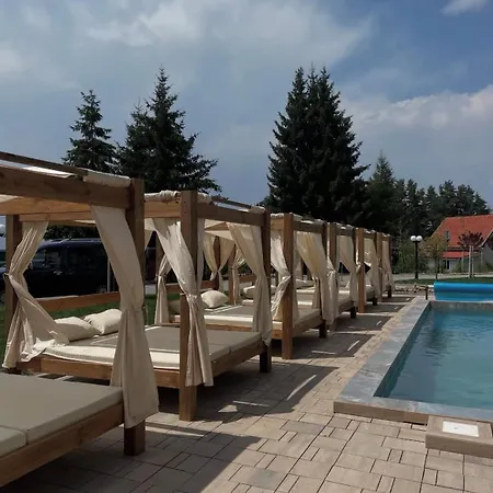 Un Lux - Hill コパオニク