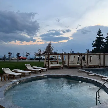 Un Lux - Hill * コパオニク