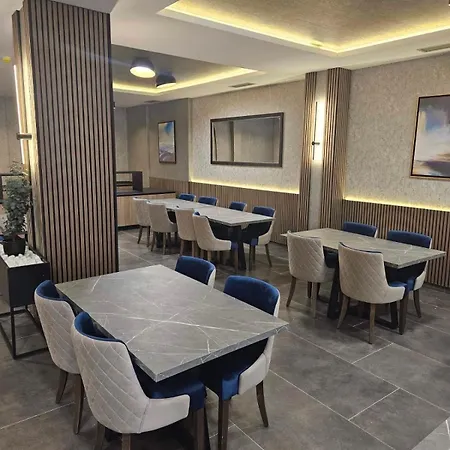 Un Lux - Hill アパート *